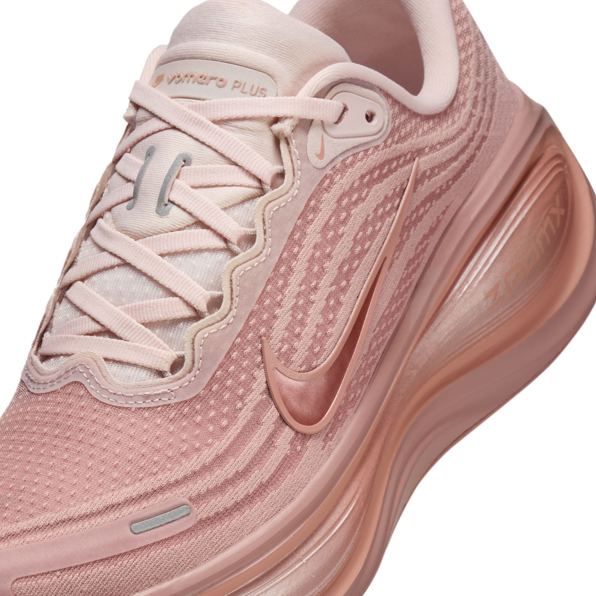 Nike Vomero Plus (B Width) - Particle Pink/Metallic Rose Gold (Womens)