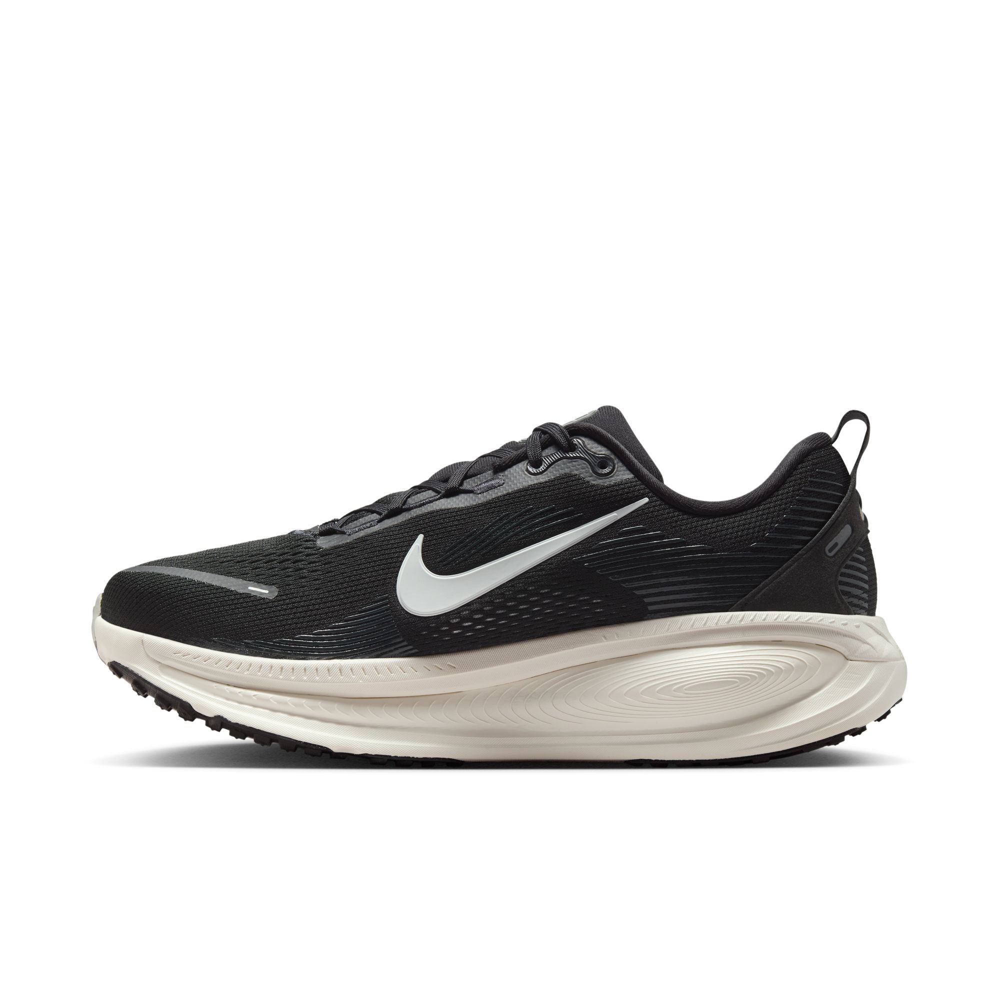 Nike Vomero 18 (2E Width) - Black/Summit White (Mens)