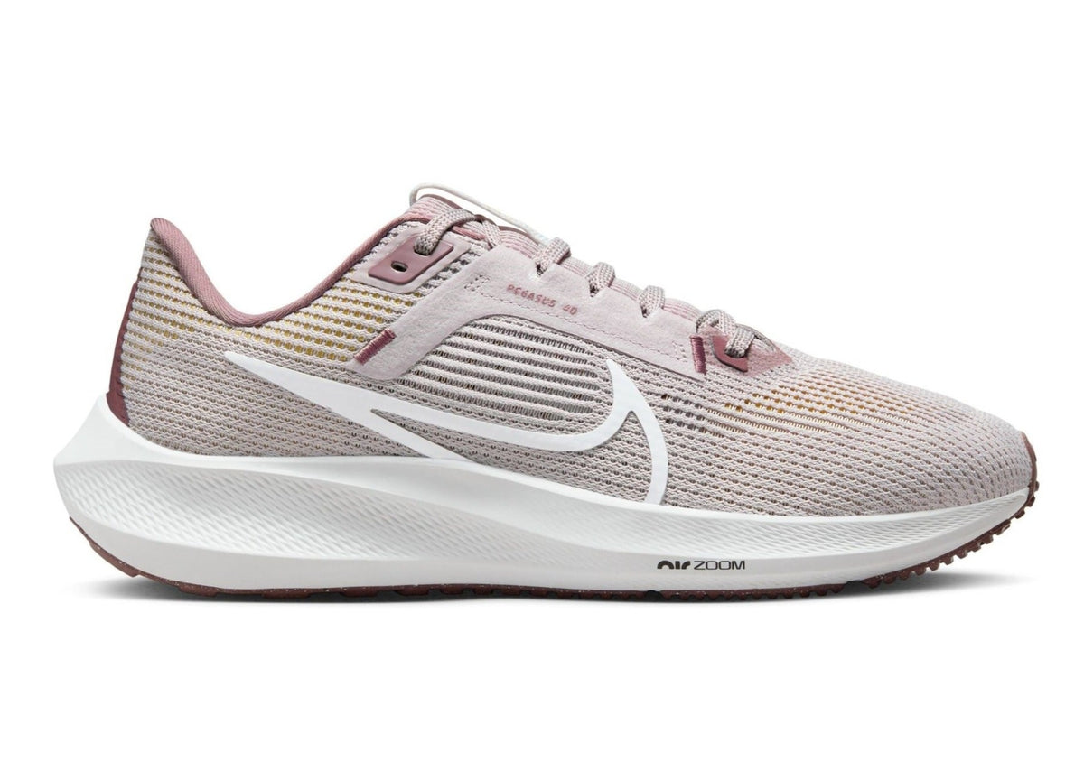 Nike Air Zoom Pegasus 40 (B Width) - Platinum Violet/ Summit White (Womens)