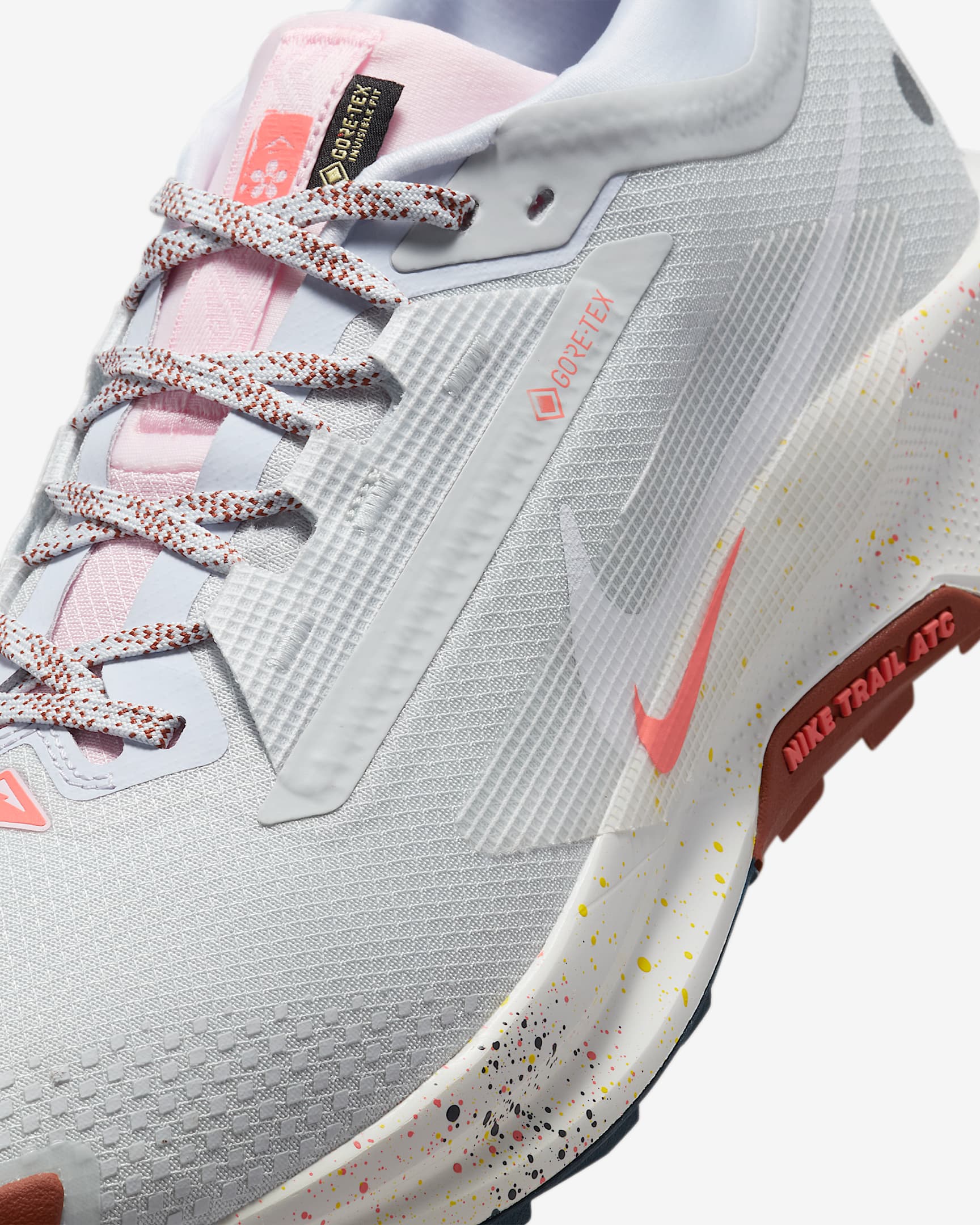 Nike Pegasus Trail 5 GTX (B Width) - Pure Platinum/White (Womens)